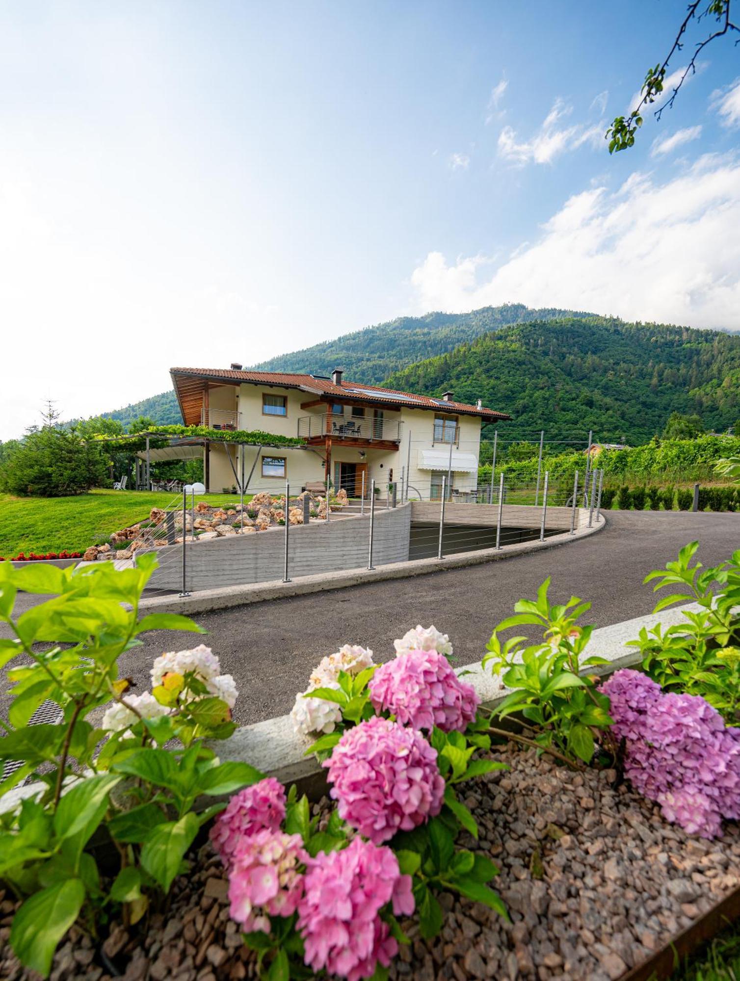 Garni Tuttotondo Levico Terme Exterior foto