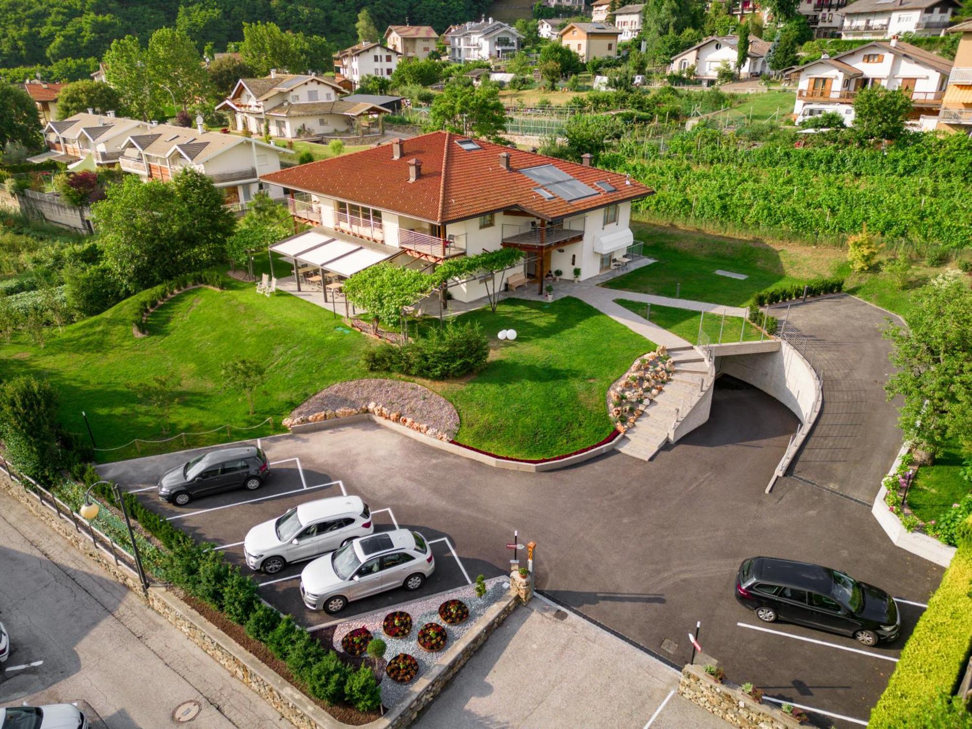 Garni Tuttotondo Levico Terme Exterior foto